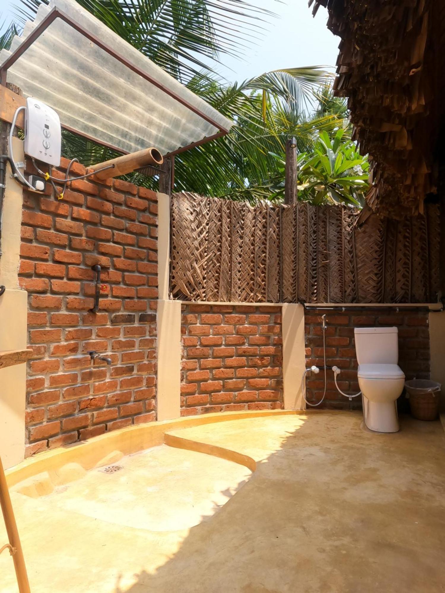 Monsoon Eco Resort - Whisky Point Arugambay Pottuvil Room photo